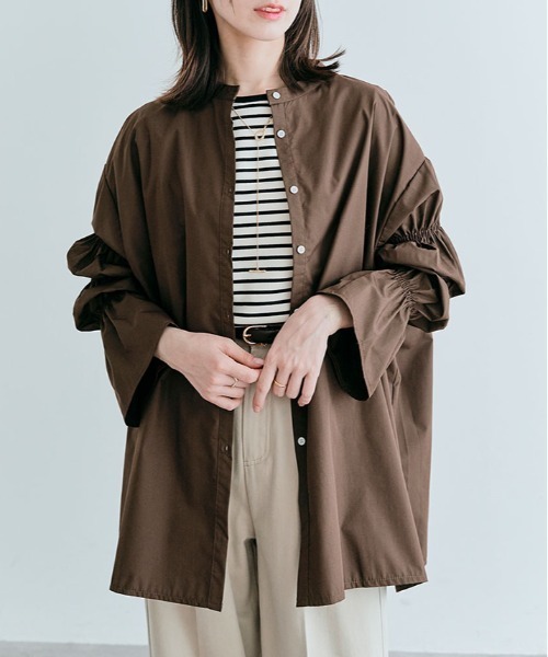 kirakiraShop(キラキラショップ)の「キャンディー スリーブ チュニック ブラウス(シャツ/ブラウス・レディース・ホワイト/ベージュ/ブラック/ライトグレー/スカイブルー/ネイビー/ピンクベージュ/ブラウン・FREE)」の4枚目の写真