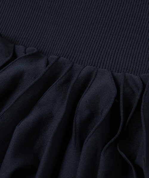 TAN（タン）の「RUFFLE KNITTED CAMISOLE（キャミソール・レディース・オフホワイト/サーモンピンク/ダークネイビー・FREE）」の7枚目の写真