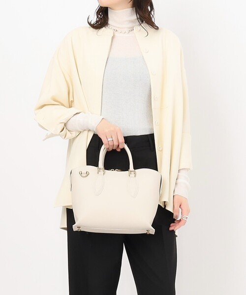 TOFF&LOADSTONE(トフアンドロードストーン)の「クープ ライトシュリンク(M)(ハンドバッグ・レディース・サンドベージュ/ブラック/ホワイト系/ブラウン系その他2/チャコールグレー/グレー系その他6・00)」の2枚目の写真