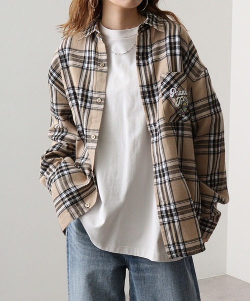 A.T,C in the attic homme(エーティーシーインジアティックオム)の「ATC in the attic homme キャラクター&ガールズビックシャツ(シャツ/ブラウス・メンズ・ホワイト系1/ベージュ系1/ホワイト/ブラック系1/ベージュ系/ブラック・M/L)」の18枚目の写真