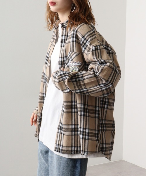 A.T,C in the attic homme(エーティーシーインジアティックオム)の「ATC in the attic homme キャラクター&ガールズビックシャツ(シャツ/ブラウス・メンズ・ホワイト系1/ベージュ系1/ホワイト/ブラック系1/ベージュ系/ブラック・M/L)」の19枚目の写真