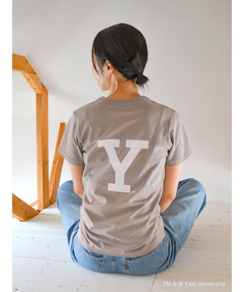 Russell Athletic(ラッセルアスレティック)の「RUSSELL別注 YALEロゴTee(Tシャツ/カットソー・レディース・オフホワイト/ヘザーグレー/ネイビー・FREE)」の7枚目の写真