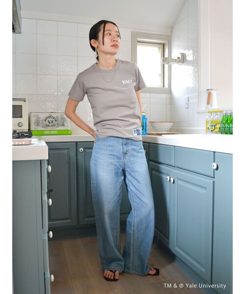 Russell Athletic(ラッセルアスレティック)の「RUSSELL別注 YALEロゴTee(Tシャツ/カットソー・レディース・オフホワイト/ヘザーグレー/ネイビー・FREE)」の8枚目の写真