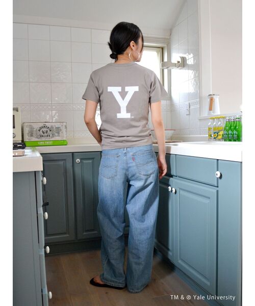 Russell Athletic(ラッセルアスレティック)の「RUSSELL別注 YALEロゴTee(Tシャツ/カットソー・レディース・オフホワイト/ヘザーグレー/ネイビー・FREE)」の9枚目の写真