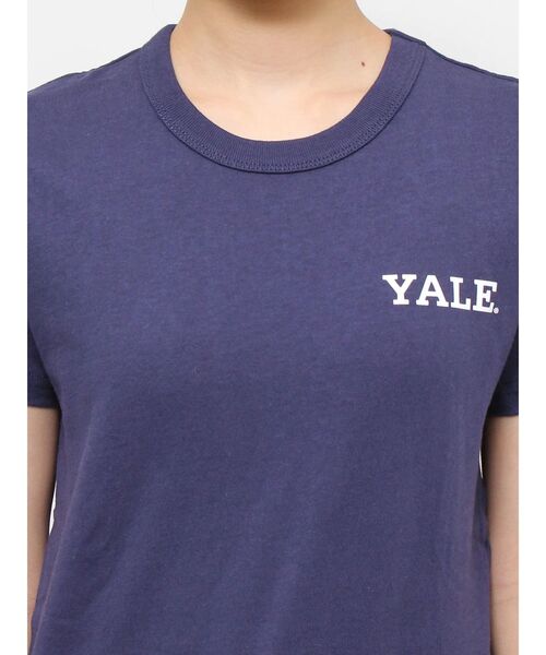 Russell Athletic(ラッセルアスレティック)の「RUSSELL別注 YALEロゴTee(Tシャツ/カットソー・レディース・オフホワイト/ヘザーグレー/ネイビー・FREE)」の13枚目の写真