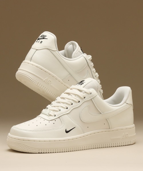 靴 NIKE AIR FORCE 1 '07 ESS TRK3 23CM 早い者勝ち 大人気 NIKE AIR FORCE 1 '07 ESS TRK3 (Nike
