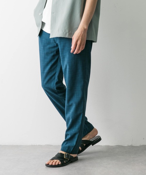 URBAN RESEARCH DOORS（アーバンリサーチドアーズ）の「『吸水速乾』『イージーケア』リネンライクイージートラウザー（その他パンツ・メンズ・オフホワイト/ブラック/インディゴブルー/グリーン系その他・SMALL/MEDIUM/LARGE）」の4枚目の写真