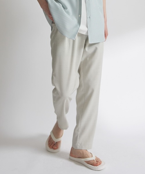 URBAN RESEARCH DOORS（アーバンリサーチドアーズ）の「『吸水速乾』『イージーケア』リネンライクイージートラウザー（その他パンツ・メンズ・オフホワイト/ブラック/インディゴブルー/グリーン系その他・SMALL/MEDIUM/LARGE）」の13枚目の写真