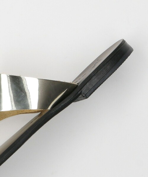 NICOLAS LAINAS（ニコラスライナス）の「＜NICOLAS LAINAS＞トングサンダル（サンダル・レディース・シルバー/ゴールド・36/37/38）」の6枚目の写真