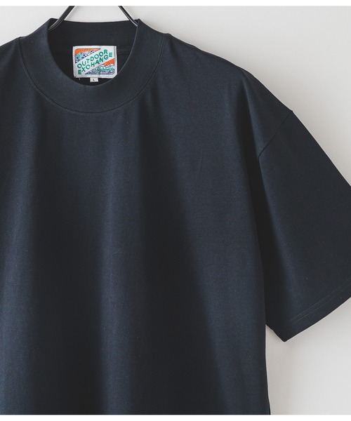 OUTDOOR EXCHANGE(アウトドアエクスチェンジ)の「【OUTDOOR EXCHANGE/アウトドアエクスチェンジ】リラックスフィット モックネックT UVカット(Tシャツ/カットソー・メンズ・ホワイト/ブラック・MEDIUM/LARGE)」の3枚目の写真