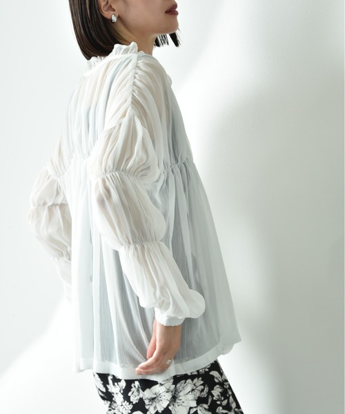 INTERPLANET（インタープラネット）の「シフォン楊柳シャーリングブラウス（シャツ/ブラウス・レディース・アイボリー/ブラック・FREE）」の8枚目の写真
