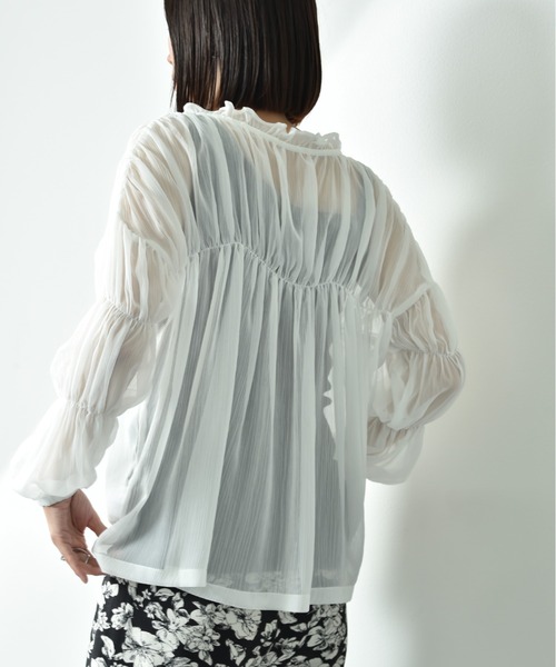 INTERPLANET（インタープラネット）の「シフォン楊柳シャーリングブラウス（シャツ/ブラウス・レディース・アイボリー/ブラック・FREE）」の10枚目の写真