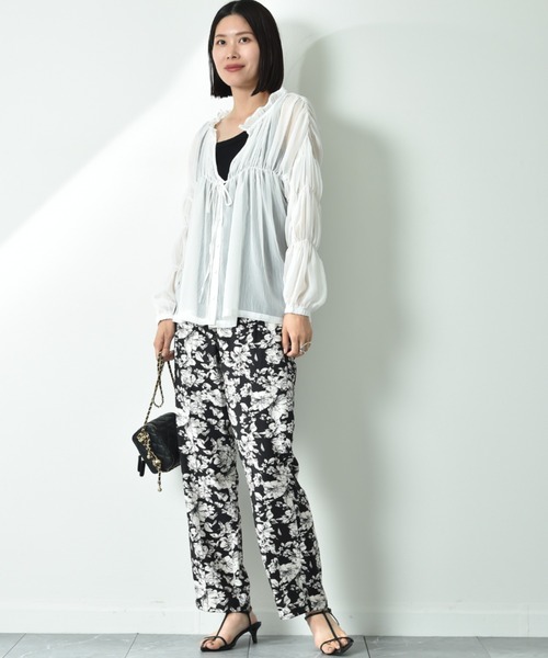 INTERPLANET（インタープラネット）の「シフォン楊柳シャーリングブラウス（シャツ/ブラウス・レディース・アイボリー/ブラック・FREE）」の16枚目の写真