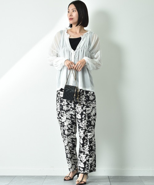 INTERPLANET（インタープラネット）の「シフォン楊柳シャーリングブラウス（シャツ/ブラウス・レディース・アイボリー/ブラック・FREE）」の17枚目の写真