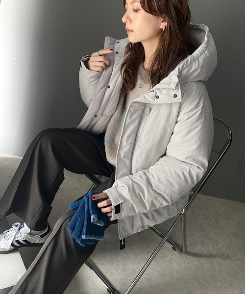 セール】大人のシンプルカジュアル。中綿スタンドネックフーディー