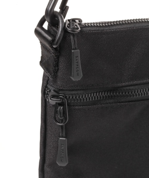 BAYFLOW（ベイフロー）の「フロント2ポケットサコッシュ（ショルダーバッグ・メンズ・ブラック/オレンジ/カーキ・FREE）」の16枚目の写真