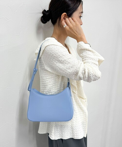 fredy emue（フレディエミュ）の「ワンベルトスリムミニバッグ（ハンドバッグ・レディース・ブラック/ライトブルー/ブラウン/ホワイト・FREE）」の9枚目の写真
