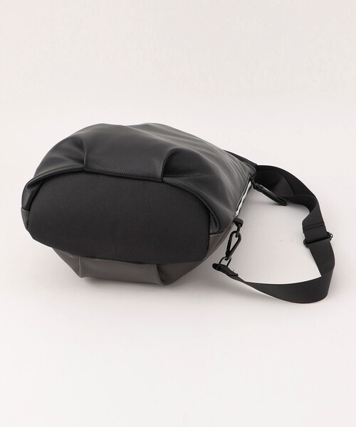 COMME CA COMMUNE(コムサコミューン)の「2WAY ボンサック(ショルダーバッグ・メンズ・ブラック系その他/ブラウン系その他・FREE)」の6枚目の写真