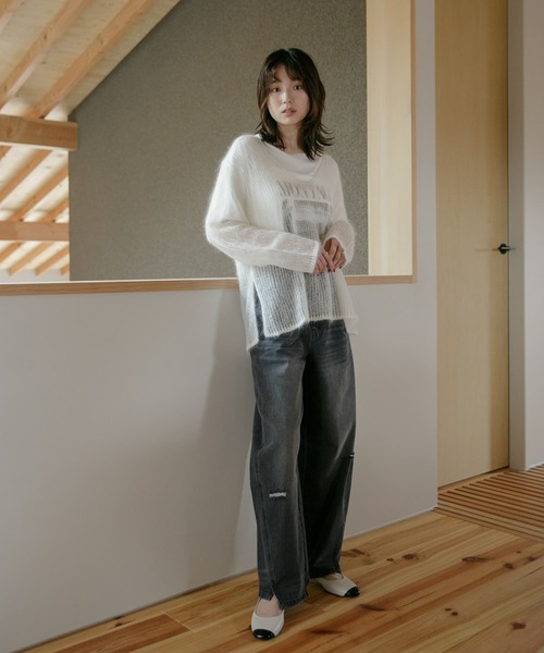 URBAN RESEARCH ROSSO WOMEN（アーバンリサーチ　ロッソ）の「シアーモヘアVネックプルオーバー（ニット/セーター・レディース・ホワイト/イエロー/ブルー・FREE）」の12枚目の写真