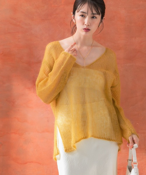 URBAN RESEARCH ROSSO WOMEN（アーバンリサーチ　ロッソ）の「シアーモヘアVネックプルオーバー（ニット/セーター・レディース・ホワイト/イエロー/ブルー・FREE）」の15枚目の写真
