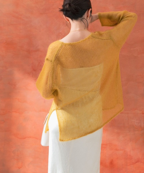 URBAN RESEARCH ROSSO WOMEN（アーバンリサーチ　ロッソ）の「シアーモヘアVネックプルオーバー（ニット/セーター・レディース・ホワイト/イエロー/ブルー・FREE）」の16枚目の写真