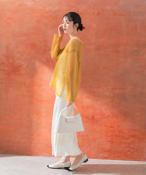 URBAN RESEARCH ROSSO WOMEN（アーバンリサーチ　ロッソ）の「シアーモヘアVネックプルオーバー（ニット/セーター・レディース・ホワイト/イエロー/ブルー・FREE）」の20枚目の写真