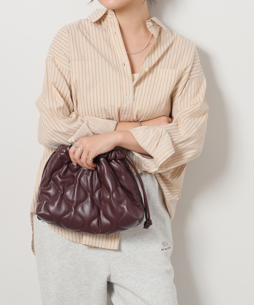 JOURNAL STANDARD relume(ジャーナルスタンダード レリューム)の「RELUME キルティングバッグ(ショルダーバッグ・レディース・ボルドー/アイボリー/ブラック・FREE)」の3枚目の写真