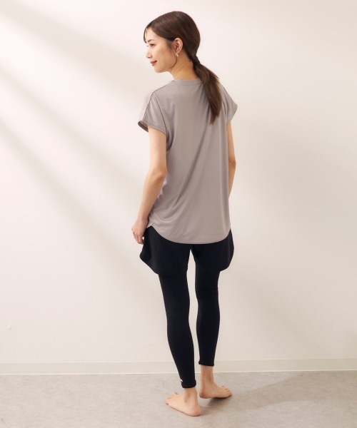 FILA(フィラ)の「【FILA:フィラ】レディース水陸両用フィットネスウェア3点セット セット水着 サウナサ活 UVカット 吸水速乾 ヨガウェア ピラティス トレーニングウェア(水着・レディース・ブラック/ホワイト/グレー/ミント/ダークパープル/ベージュ・SMALL/MEDIUM/X-LARGE/LARGE/XXXX-LARGE/XXX-LARGE/XX-LARGE)」の16枚目の写真