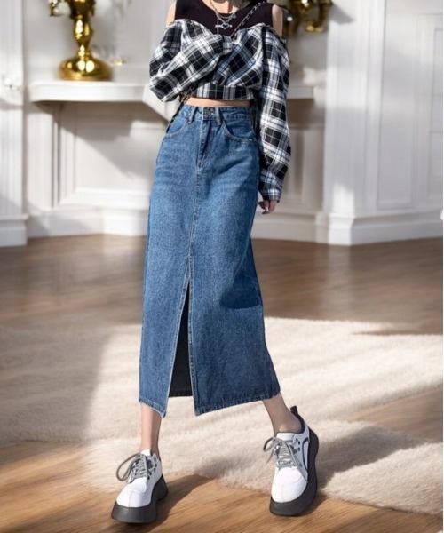 COMON＋（コモンプラス）の「センタースリット入りデニムスカート（デニムスカート・レディース・インディゴブルー・L/M/S/XL）」の4枚目の写真