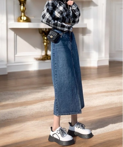 COMON＋（コモンプラス）の「センタースリット入りデニムスカート（デニムスカート・レディース・インディゴブルー・L/M/S/XL）」の3枚目の写真