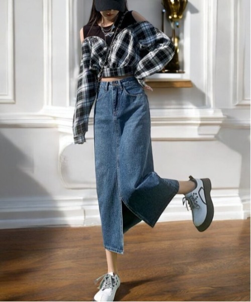 COMON＋（コモンプラス）の「センタースリット入りデニムスカート（デニムスカート・レディース・インディゴブルー・L/M/S/XL）」の9枚目の写真