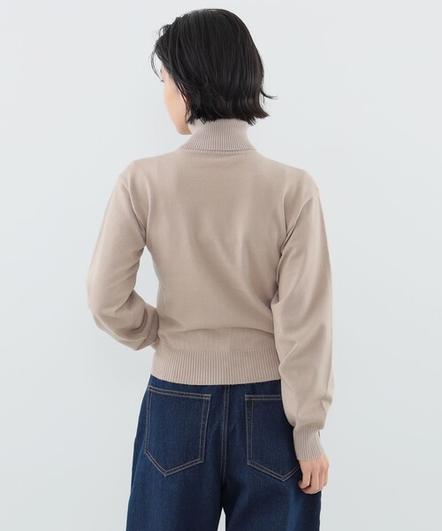 CAROLINA GLASER（カロリナ グレイサー）の「タートルネックニット（ニット/セーター・レディース・ベージュ/ブラック・ONE SIZE）」の12枚目の写真