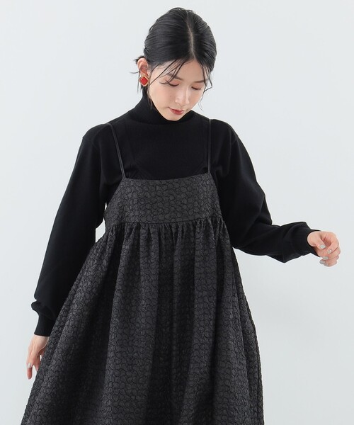 CAROLINA GLASER（カロリナ グレイサー）の「タートルネックニット（ニット/セーター・レディース・ベージュ/ブラック・ONE SIZE）」の14枚目の写真