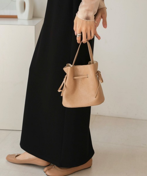 Bab（バブ）の「サイドリボン2WAYバッグ（ショルダーバッグ・レディース・ブラウン/ベージュ/ブラック・ONESIZE）」の4枚目の写真