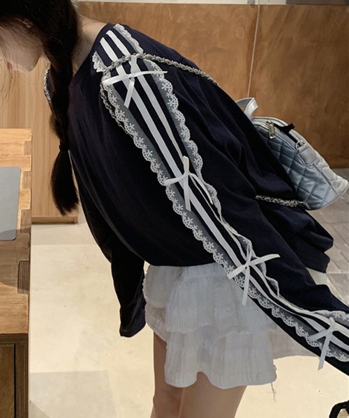 Mejoul(メジュール)の「サイドラインレースリボン付き オーバーサイズロンT(Tシャツ/カットソー・レディース・ネイビー/ブラック/ホワイト・F)」の14枚目の写真