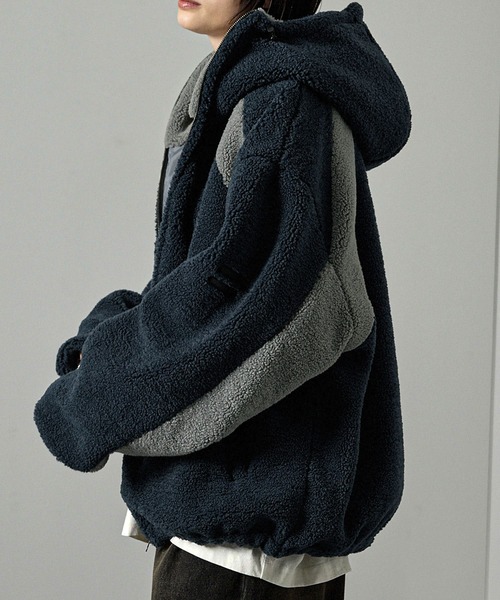 セール】【Alfred Alex】ラバーロゴ ビッグハイネックフードボア