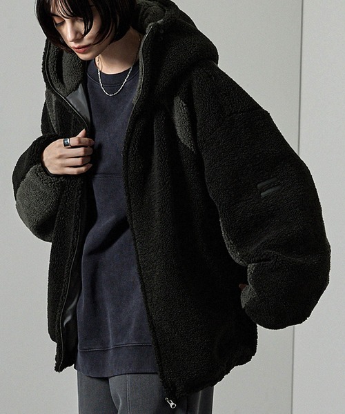 セール】【Alfred Alex】ラバーロゴ ビッグハイネックフードボア