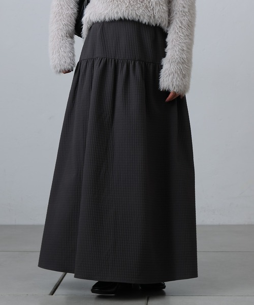 COLONY 2139(コロニートゥーワンスリーナイン)の「チョコキルトフレアスカート(スカート・レディース・オフホワイト/ブラック/チャコールグレー・FREE)」の3枚目の写真