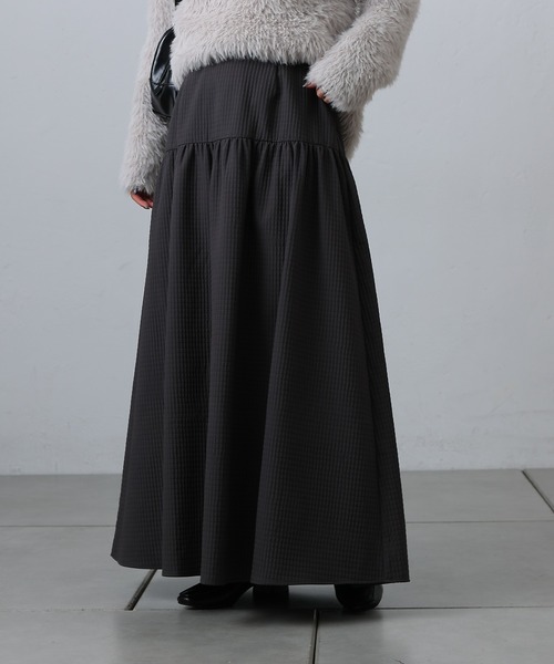 COLONY 2139(コロニートゥーワンスリーナイン)の「チョコキルトフレアスカート(スカート・レディース・オフホワイト/ブラック/チャコールグレー・FREE)」の4枚目の写真