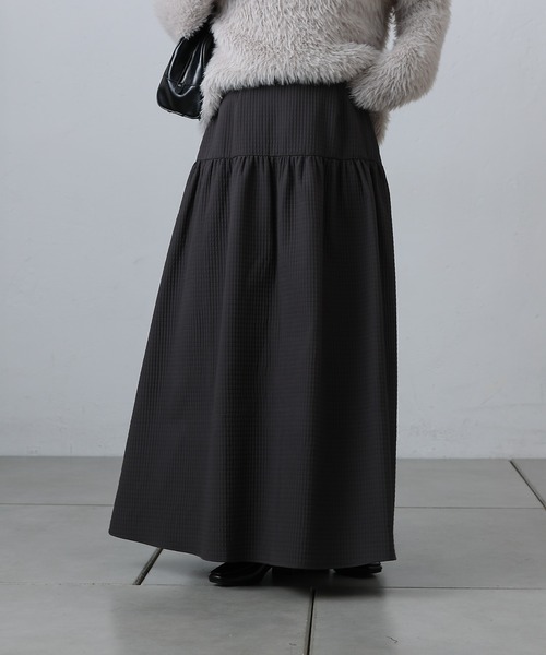 COLONY 2139(コロニートゥーワンスリーナイン)の「チョコキルトフレアスカート(スカート・レディース・オフホワイト/ブラック/チャコールグレー・FREE)」の7枚目の写真