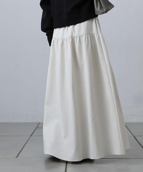 COLONY 2139(コロニートゥーワンスリーナイン)の「チョコキルトフレアスカート(スカート・レディース・オフホワイト/ブラック/チャコールグレー・FREE)」の14枚目の写真