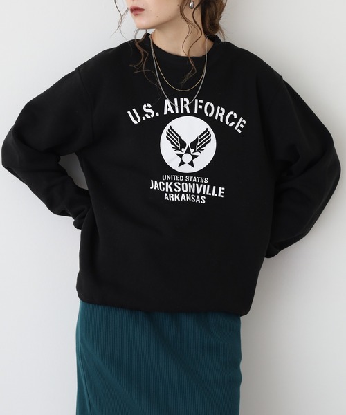 FUNALIVE（ファンアライブ）の「アメカジ裏起毛トレーナー（スウェット・メンズ・杢グレー/モカ/ネイビー/スミクロ/ブルーパープル/ライトブラック/ホワイト/ダークグリーン/ホワイト系その他/サックスブルー系/パープル系その他/ブラック/ネイビー系2/ブラック系その他/ホワイト系その他2/ブラック系その他3/ホワイト系その他3/ネイビー系1/グレイッシュベージュ/グレー系その他/ブラック系その他2/グリーン系その他/バーガンディー/グリーン系その他2/ホワイト系その他4/ブラック系その他5/ブラック系その他4/ダークグリーン系1/ブラック系1/ブラック系その他6/ホワイト系その他5/ダークグリーン系2/ホワイト系その他6/ネイビー系3/ブラック系その他7/グレー系その他2・M/LL/L）」の18枚目の写真