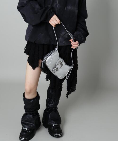 SIS（エスアイエス）の「【WEB限定】SIS/エスアイエス/バックルハンドバッグ（トートバッグ・レディース・シルバー・F）」の12枚目の写真