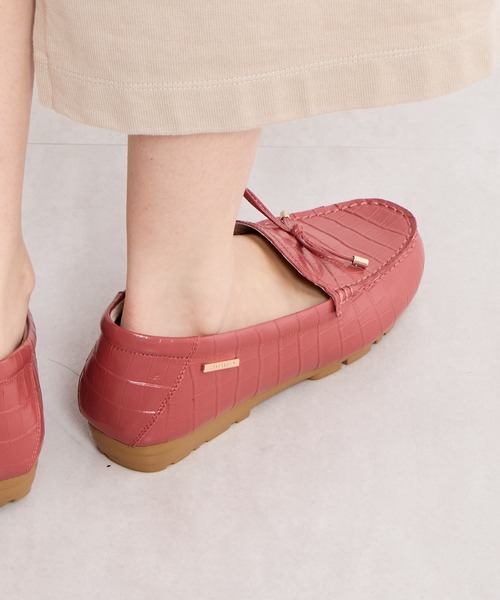 HIMIKO（ヒミコ）の「【HIMIKO】リボンモチーフモカシン/651109（モカシン/デッキシューズ・レディース・ブルー/レッド/ブラック/アイボリー/イエロー・25.0cm/24.0cm/24.5cm/23.5cm/26.0cm/23.0cm/25.5cm/22.5cm/21.5cm/22.0cm/26.5cm）」の22枚目の写真