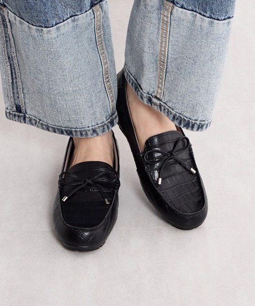 HIMIKO（ヒミコ）の「【HIMIKO】リボンモチーフモカシン/651109（モカシン/デッキシューズ・レディース・ブルー/レッド/ブラック/アイボリー/イエロー・25.0cm/24.0cm/24.5cm/23.5cm/26.0cm/23.0cm/25.5cm/22.5cm/21.5cm/22.0cm/26.5cm）」の7枚目の写真