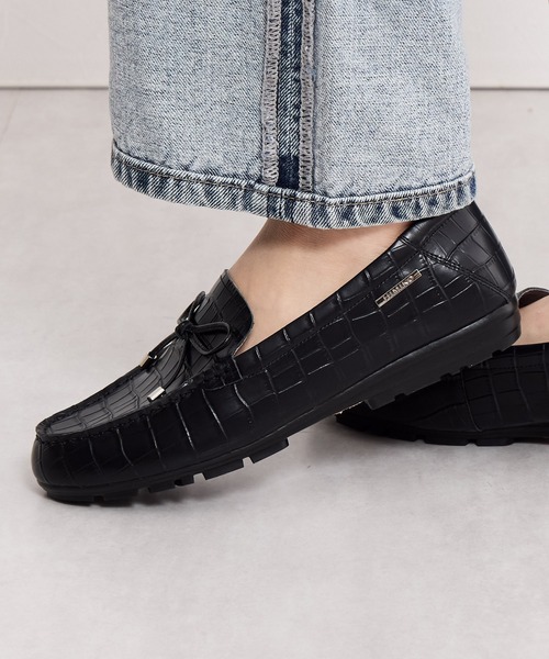 HIMIKO（ヒミコ）の「【HIMIKO】リボンモチーフモカシン/651109（モカシン/デッキシューズ・レディース・ブルー/レッド/ブラック/アイボリー/イエロー・25.0cm/24.0cm/24.5cm/23.5cm/26.0cm/23.0cm/25.5cm/22.5cm/21.5cm/22.0cm/26.5cm）」の9枚目の写真