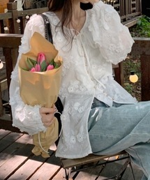 紐付きフラワーシャツ