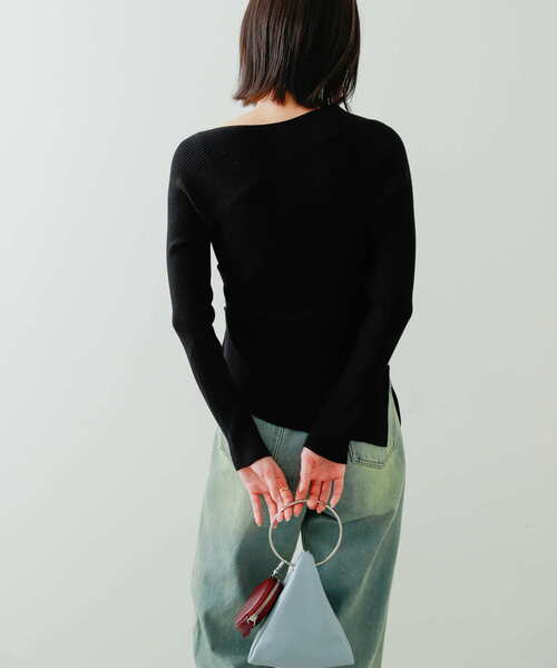 SENSE OF PLACE by URBAN RESEARCH(センスオブプレイスバイアーバンリサーチ)の「アシメデザインセーター(ニット/セーター・レディース・イエロー/アイボリー/チャコールグレー/ブラック・ONE)」の11枚目の写真