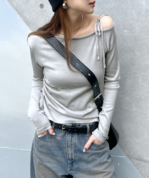 Futier land（フューティアランド）の「ワンオフショルギャザーリボンニットトップス（ニット/セーター・レディース・ピンク/グレー/ブラック・FREE）」の2枚目の写真