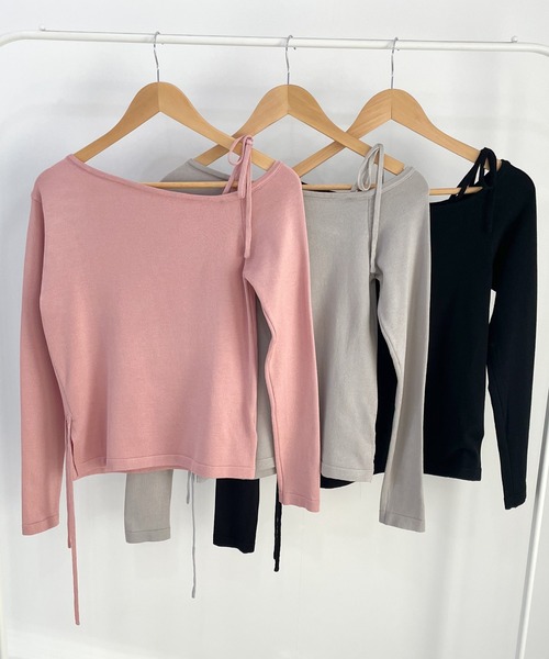 Futier land（フューティアランド）の「ワンオフショルギャザーリボンニットトップス（ニット/セーター・レディース・ピンク/グレー/ブラック・FREE）」の4枚目の写真